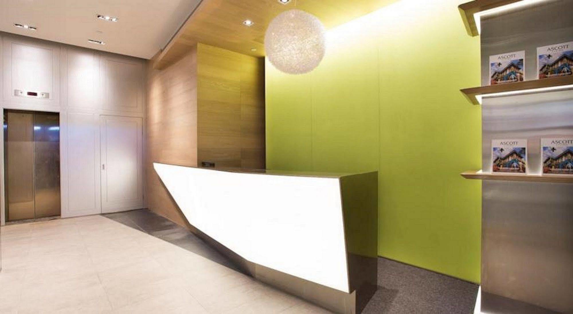 Citadines Ashley Hongkong Aparthotel Exterior photo